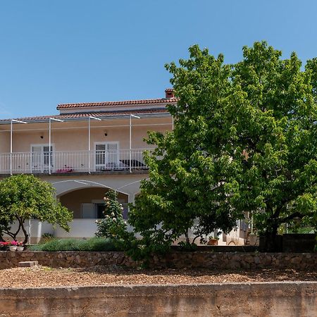Apartments Fani Трогир Екстериор снимка