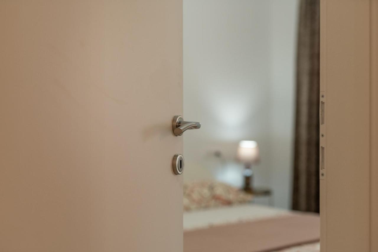 Apartments Fani Трогир Екстериор снимка