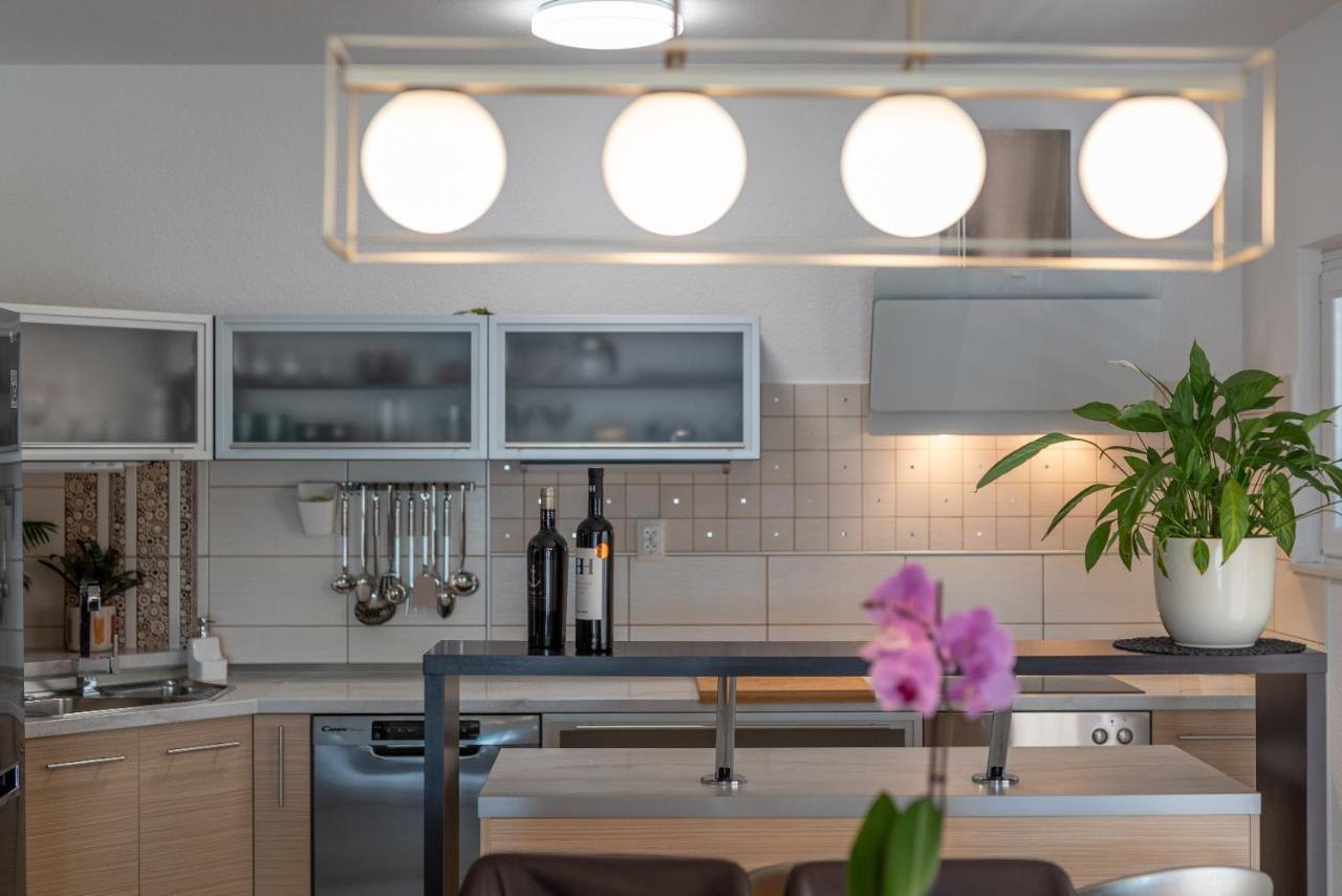 Apartments Fani Трогир Екстериор снимка