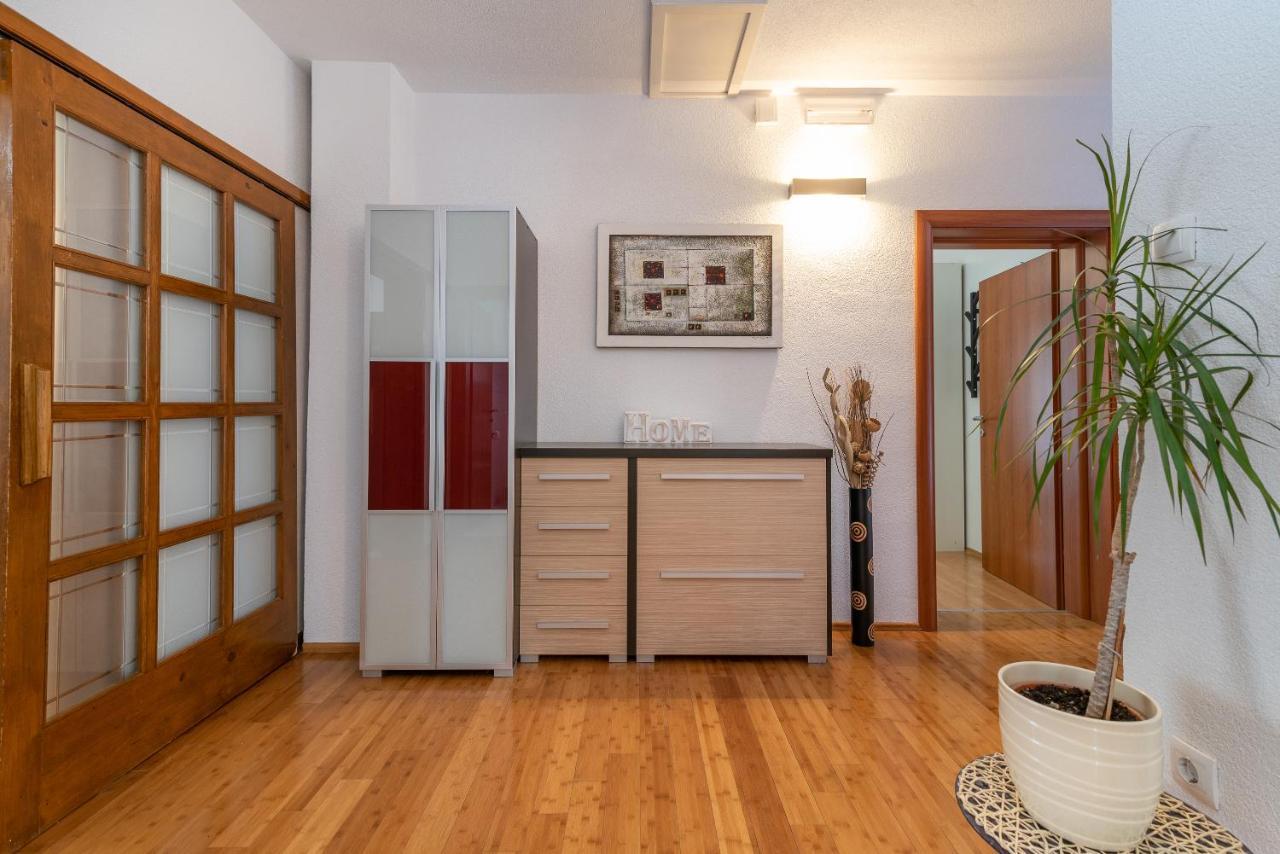 Apartments Fani Трогир Екстериор снимка