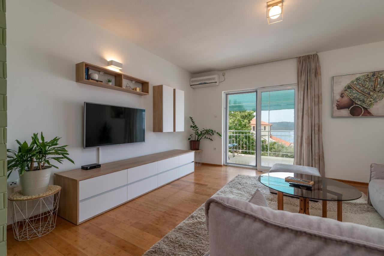 Apartments Fani Трогир Екстериор снимка