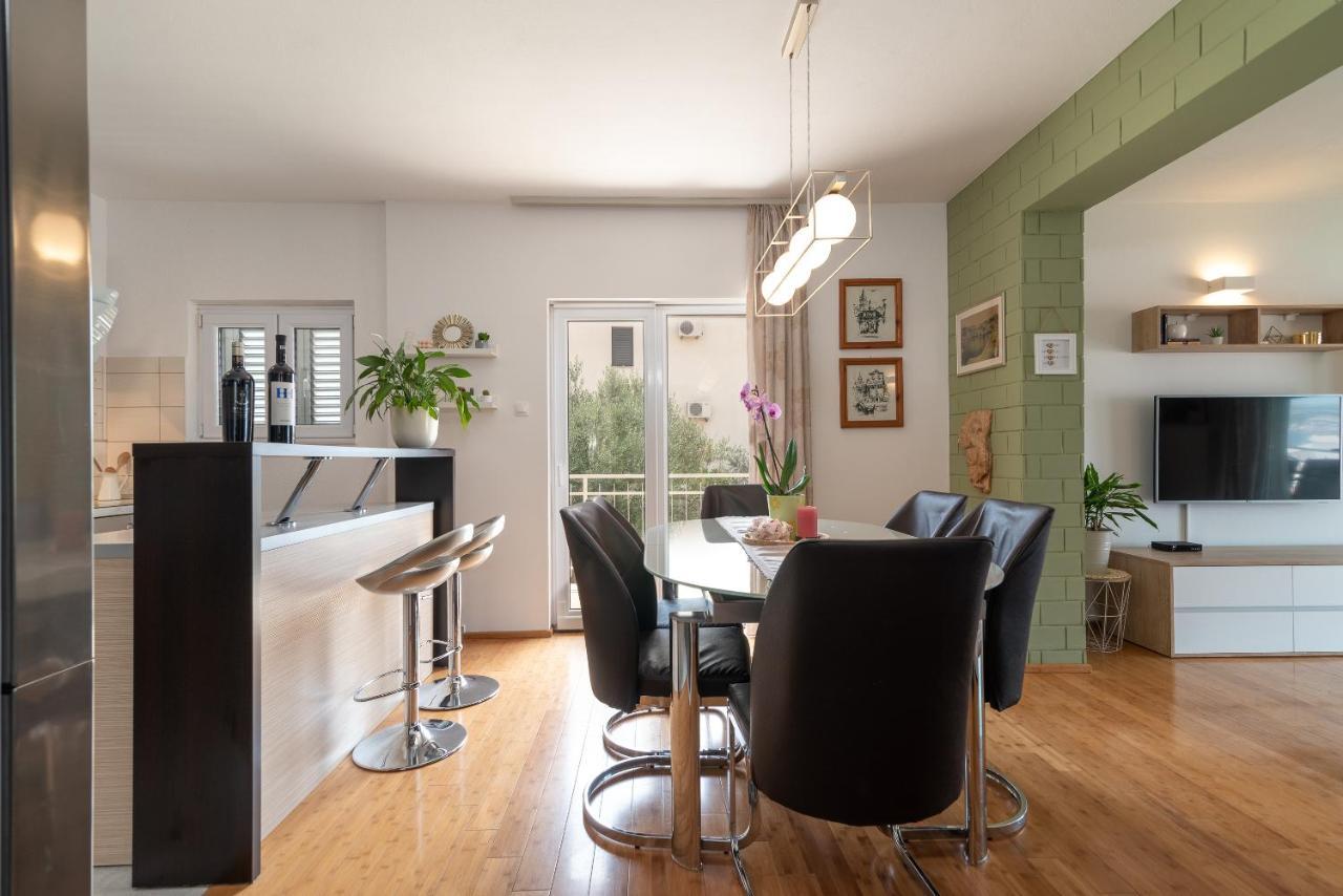 Apartments Fani Трогир Екстериор снимка