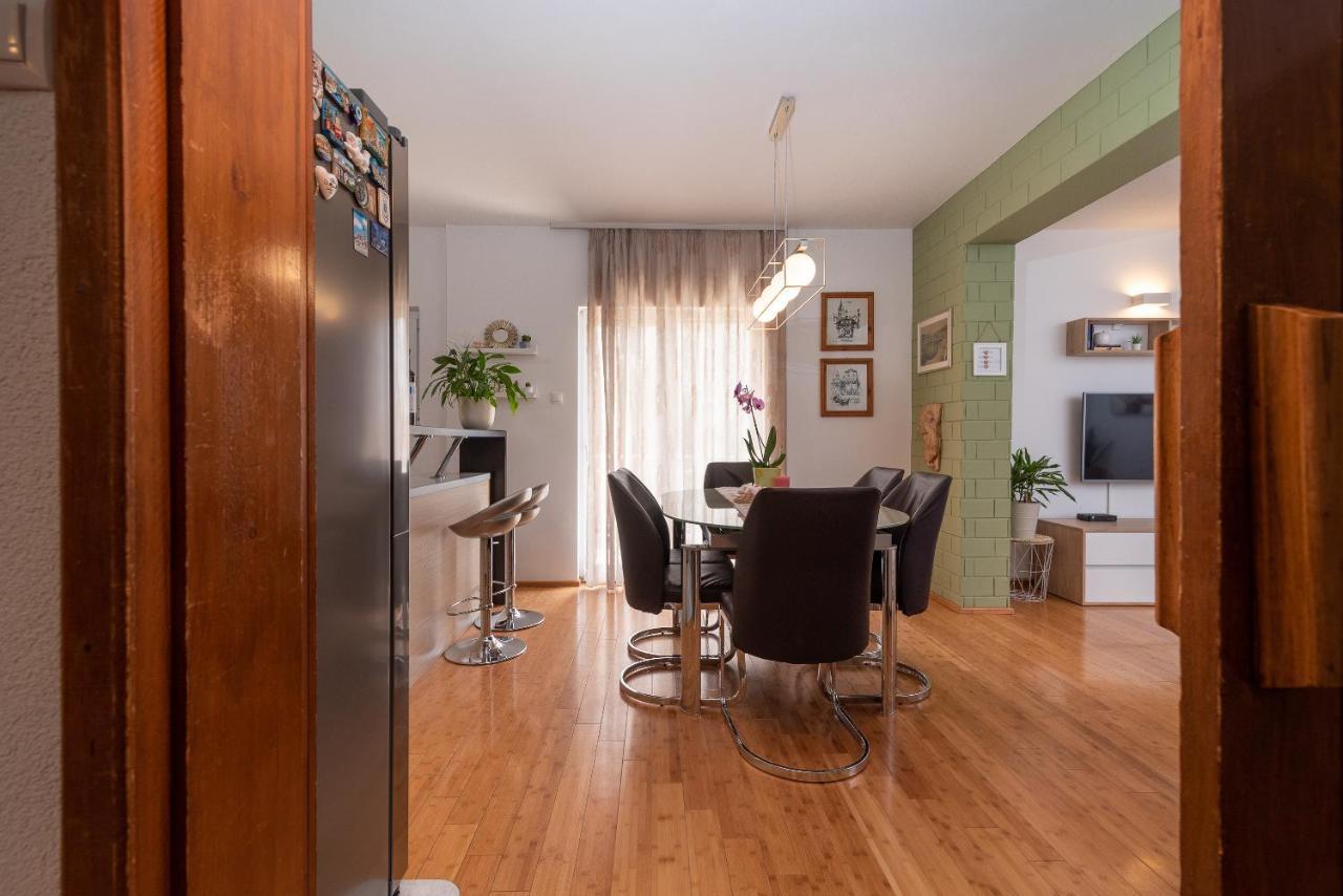 Apartments Fani Трогир Екстериор снимка