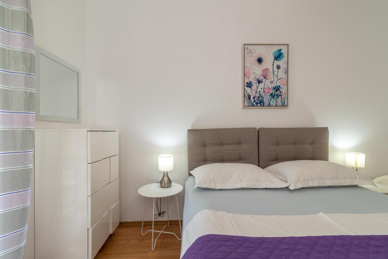 Apartments Fani Трогир Екстериор снимка