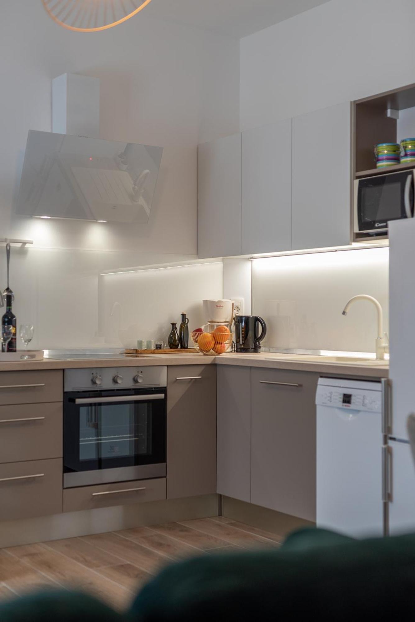 Apartments Fani Трогир Екстериор снимка