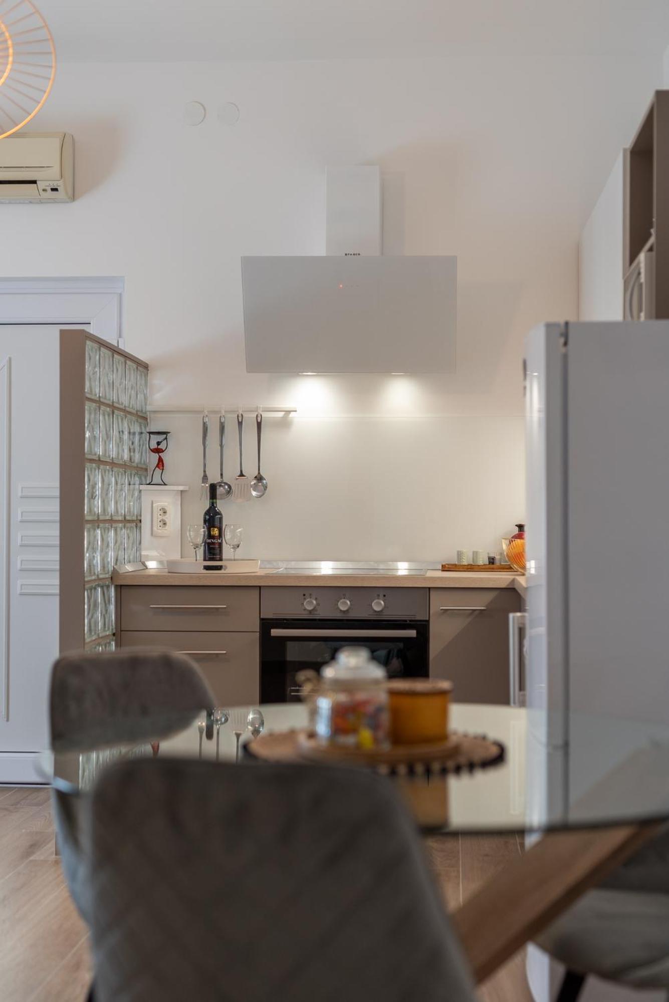 Apartments Fani Трогир Екстериор снимка